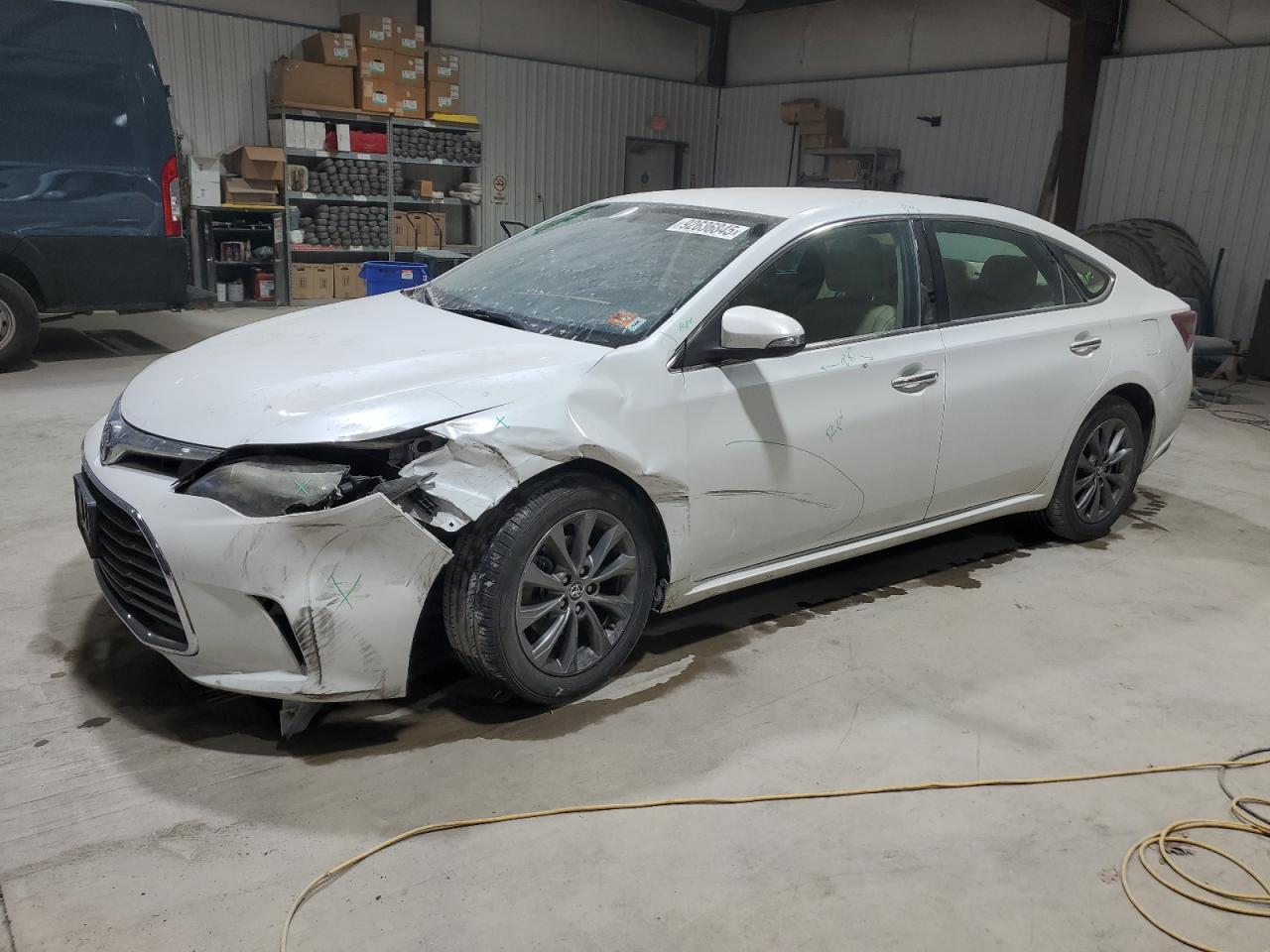 2016 TOYOTA Avalon