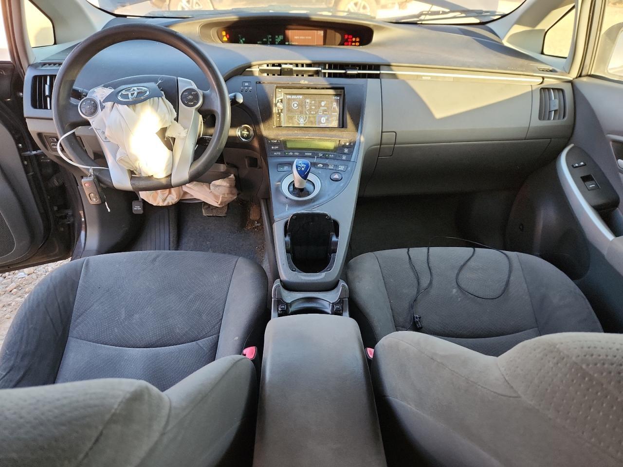 2011 TOYOTA PRIUS