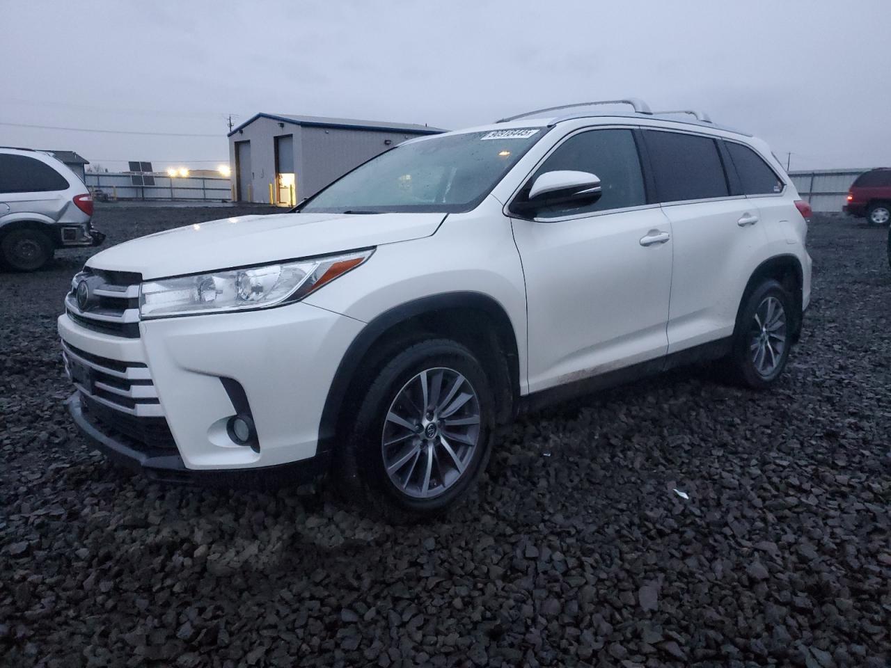 2019 TOYOTA HIGHLANDER