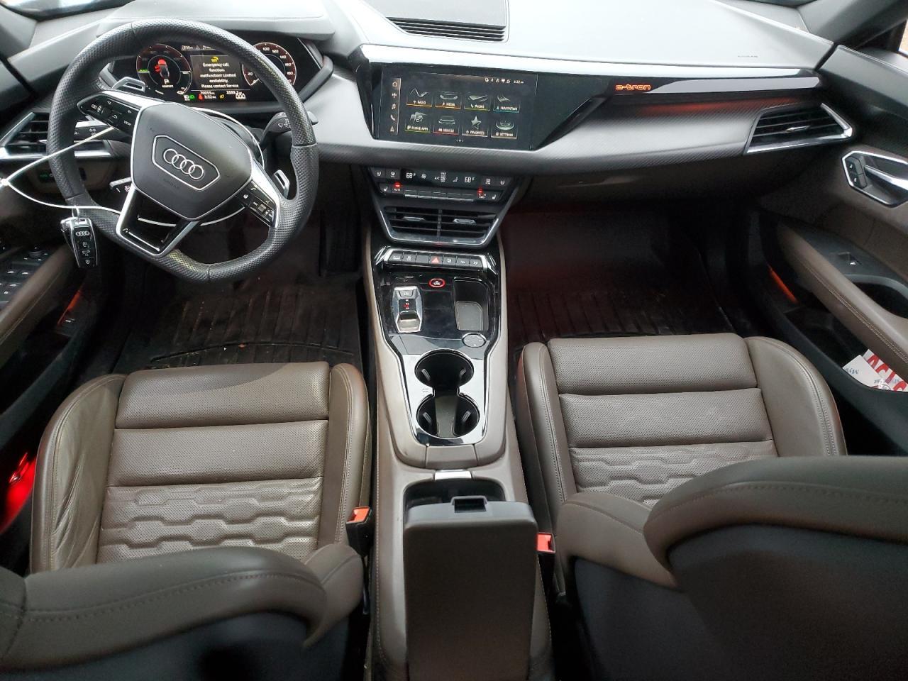 2022 AUDI e-tron GT