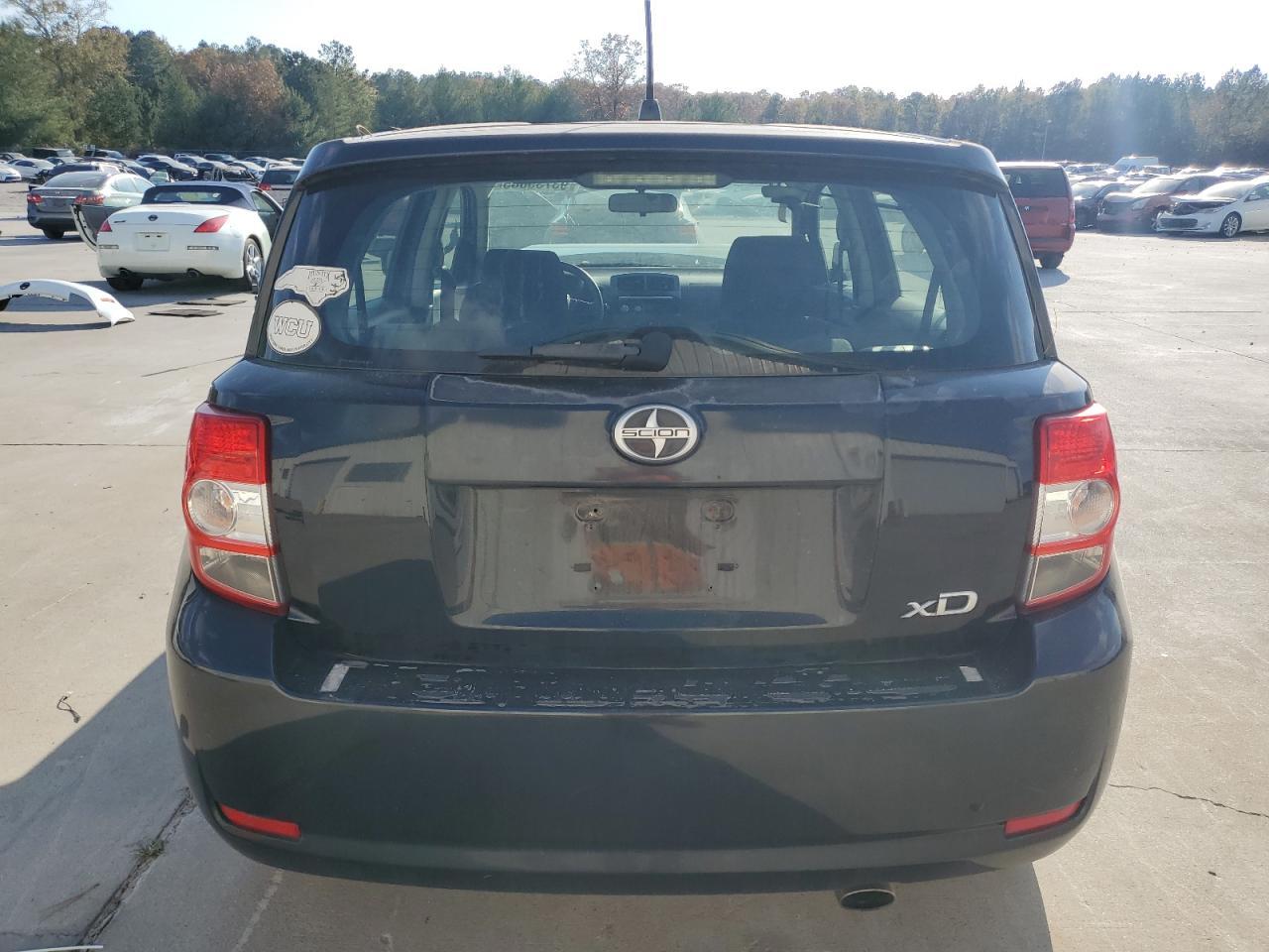 2010 TOYOTA SCION
