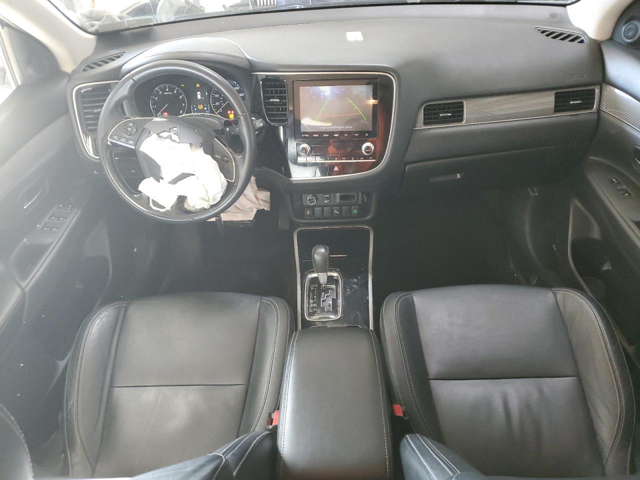 2020 MITSUBISHI outlander