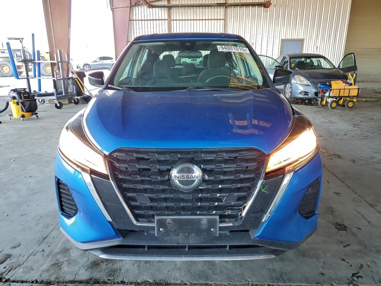 2021 NISSAN KICKS