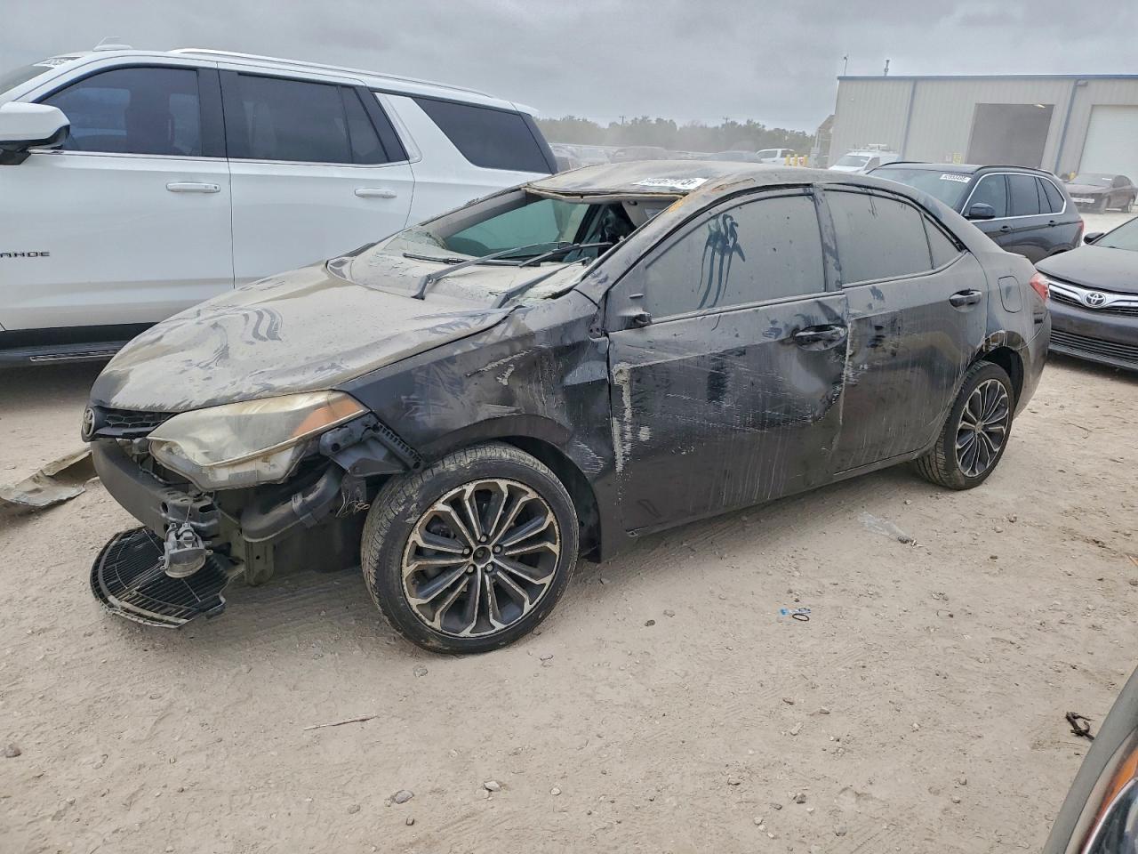2015 TOYOTA COROLLA