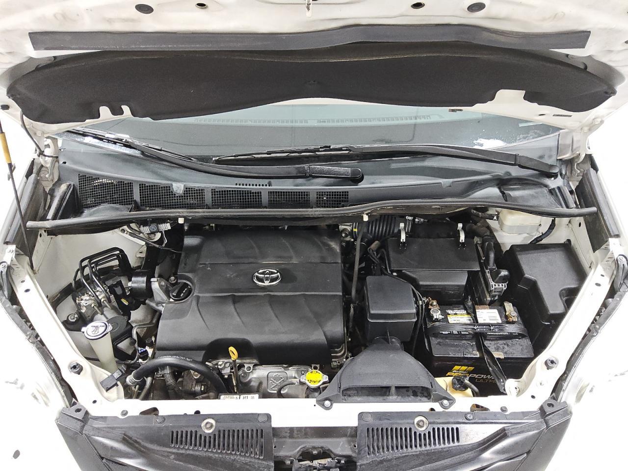 2014 TOYOTA SIENNA