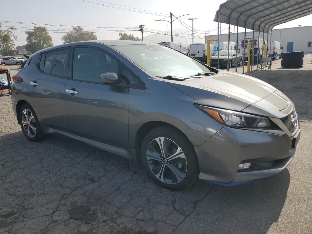 2020 NISSAN LEAF