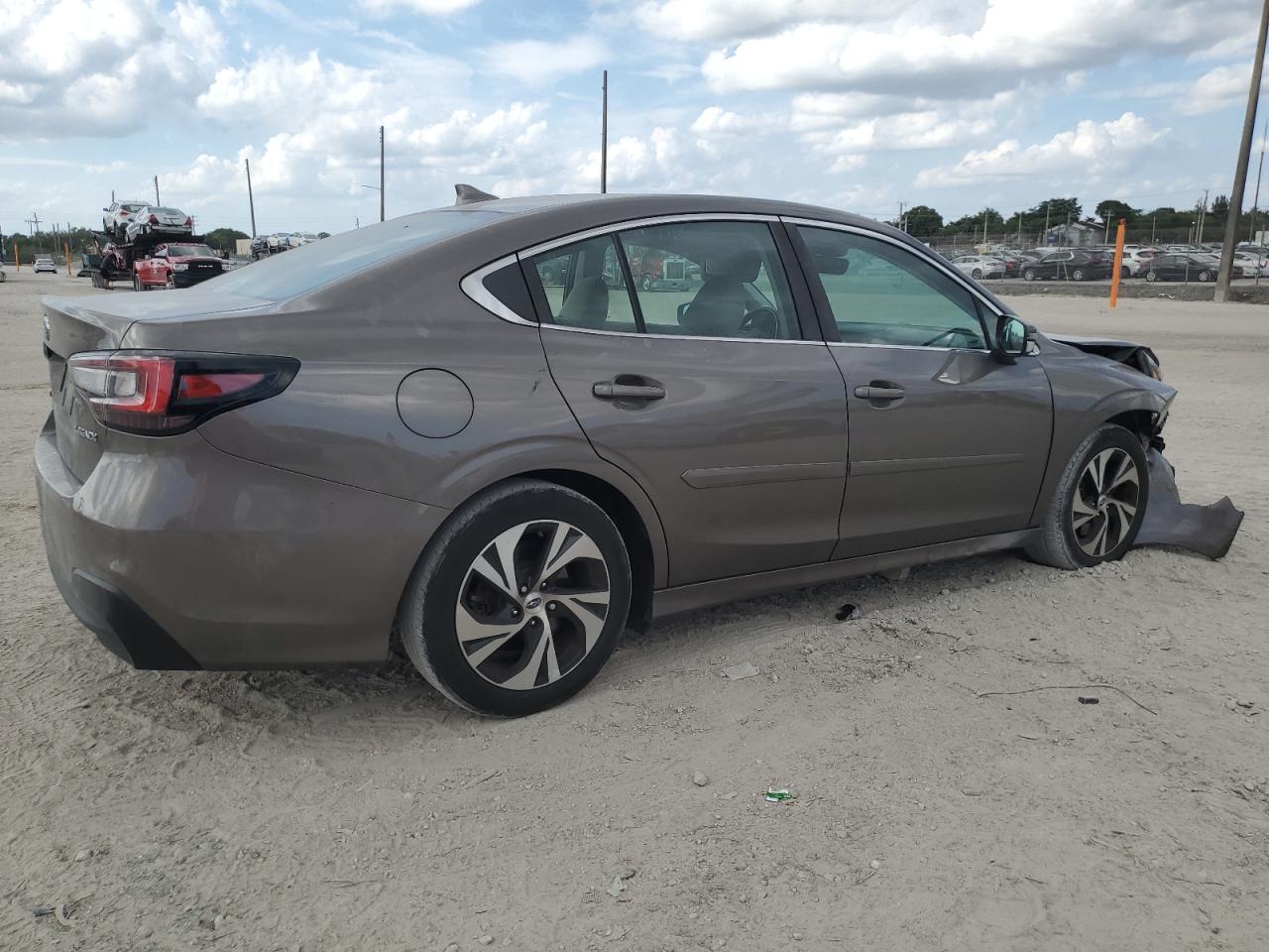 2021 SUBARU Legacy