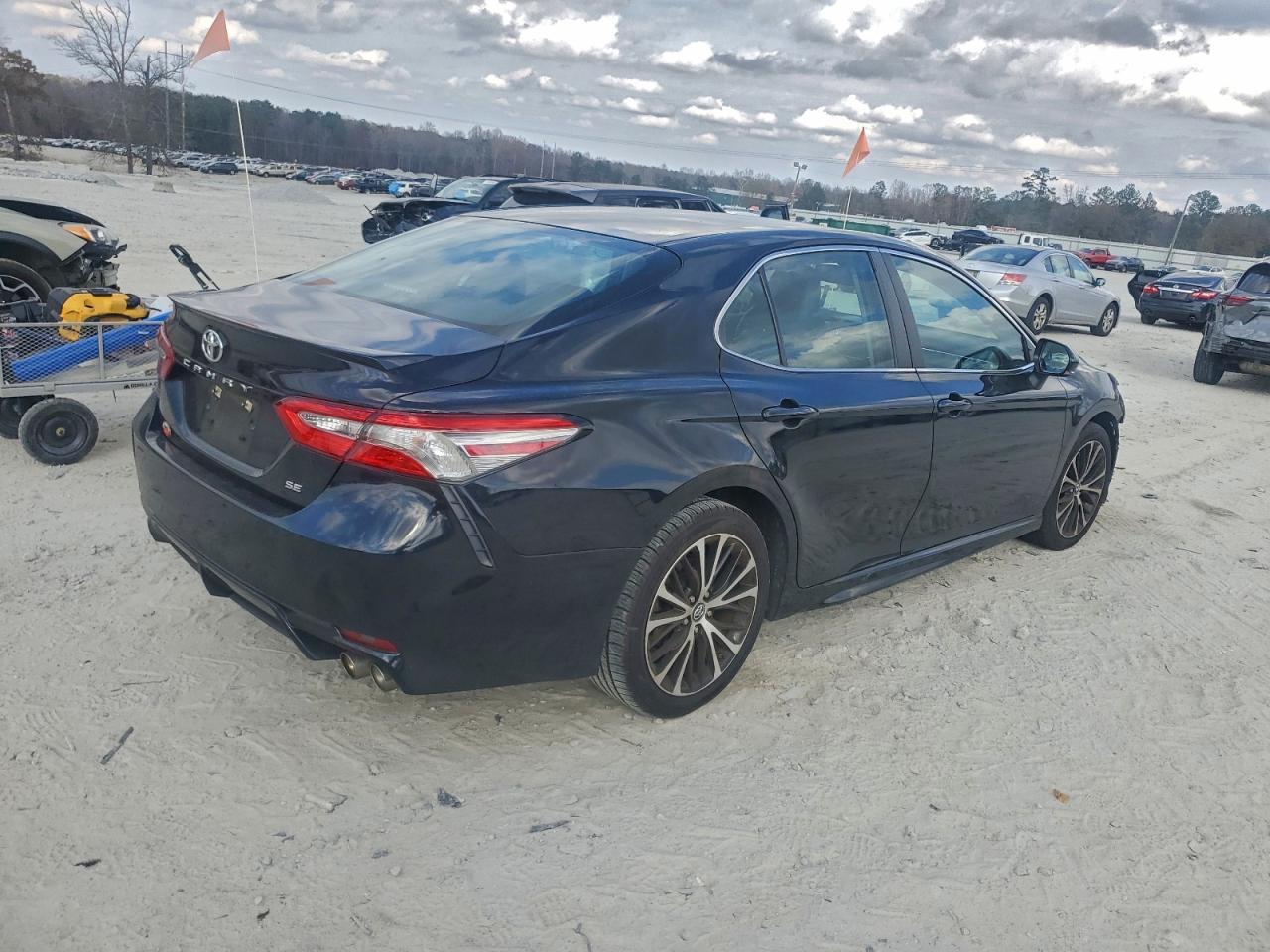 2018 TOYOTA CAMRY