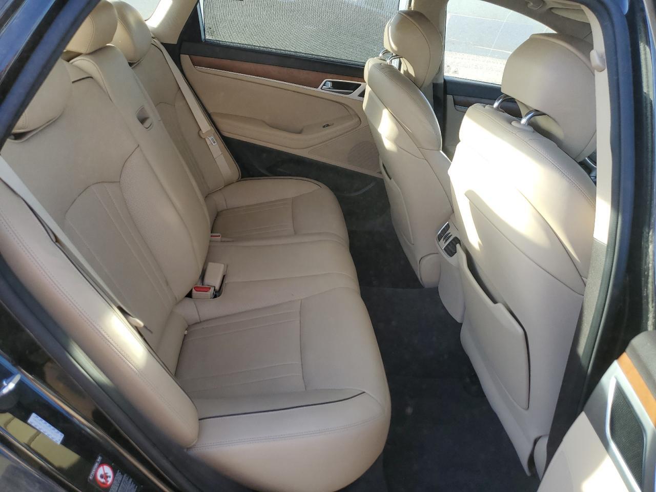 2016 HYUNDAI GENESIS