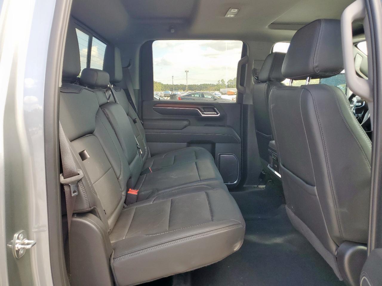 2024 GMC Sierra