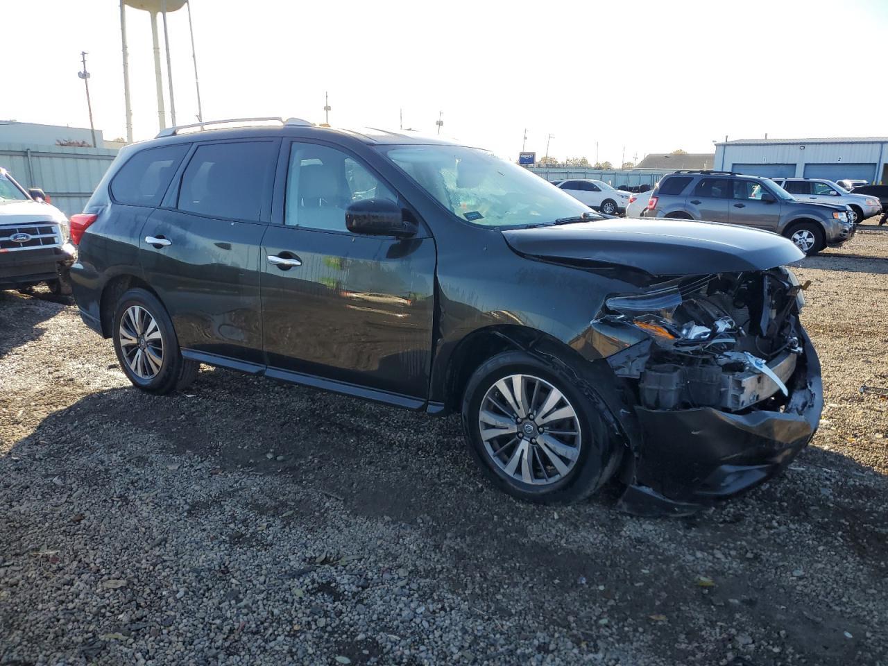 2017 NISSAN PATHFINDER