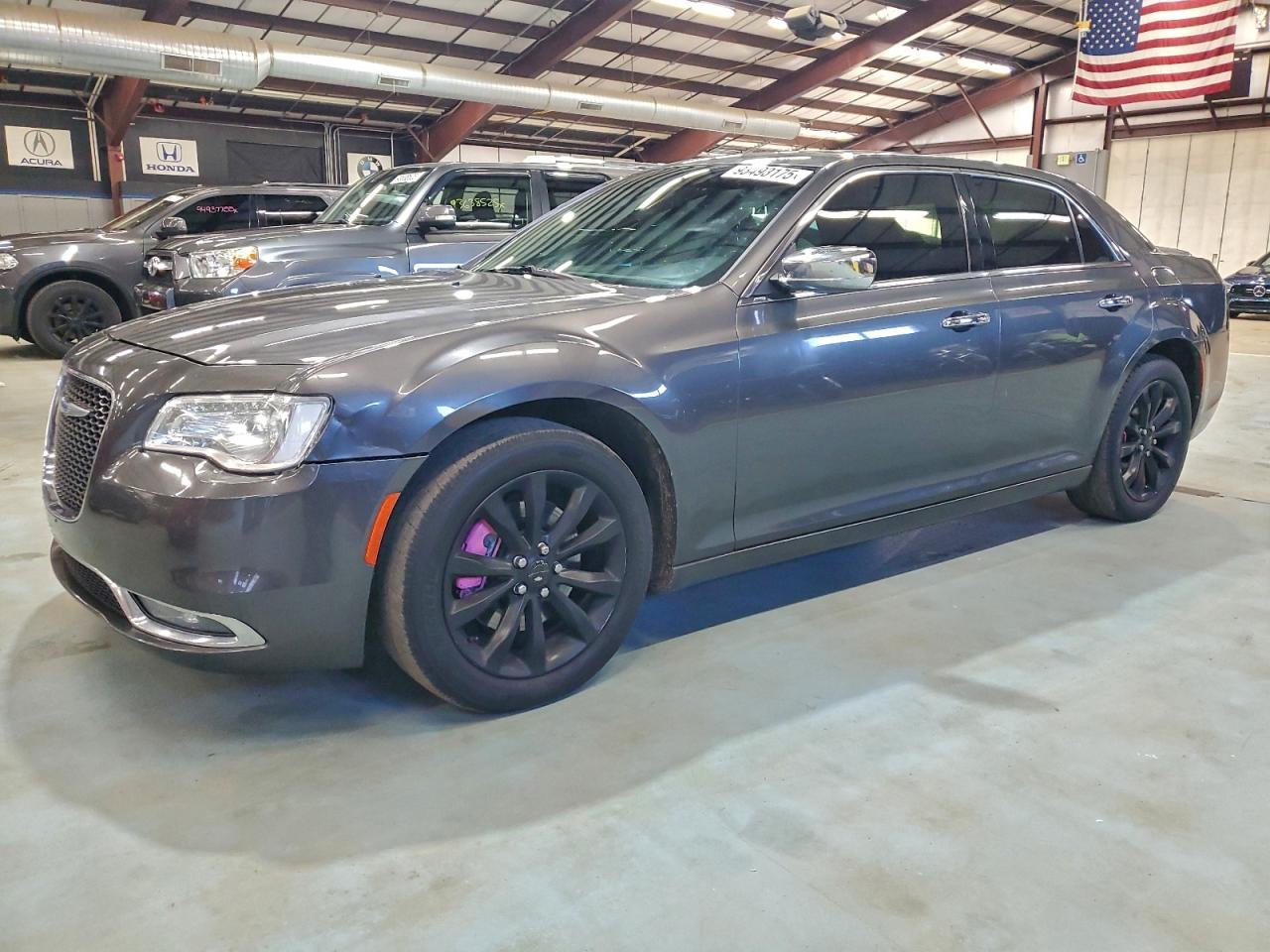 2019 CHRYSLER 300