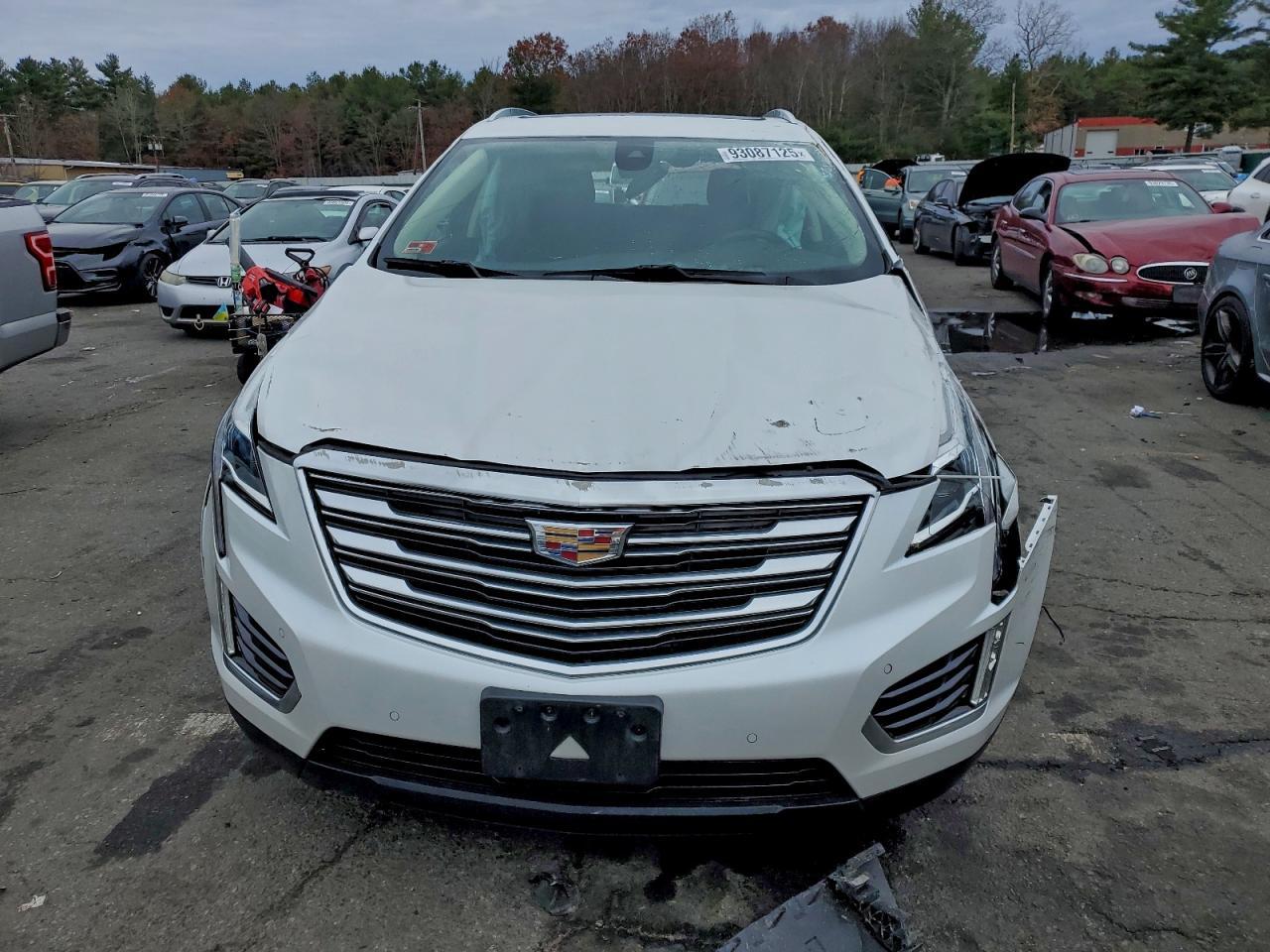 2017 CADILLAC XT5
