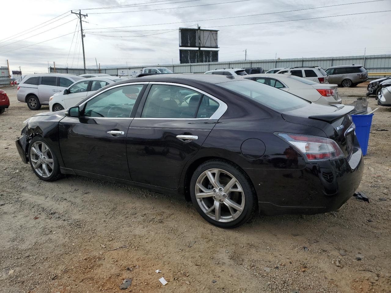 2012 NISSAN Maxima