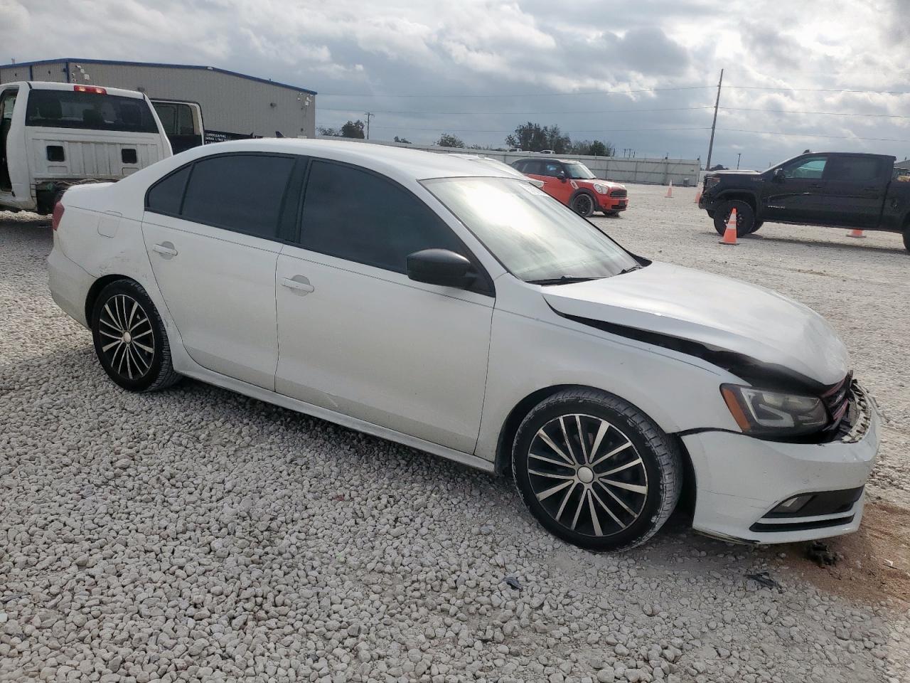 2016 VOLKSWAGEN JETTA