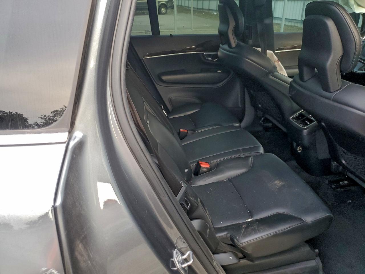 2018 VOLVO XC90