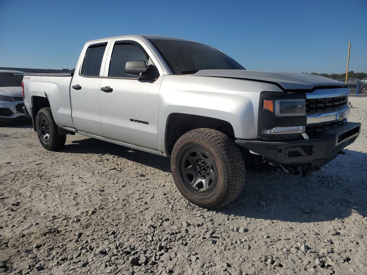 2017 CHEVROLET Silverado