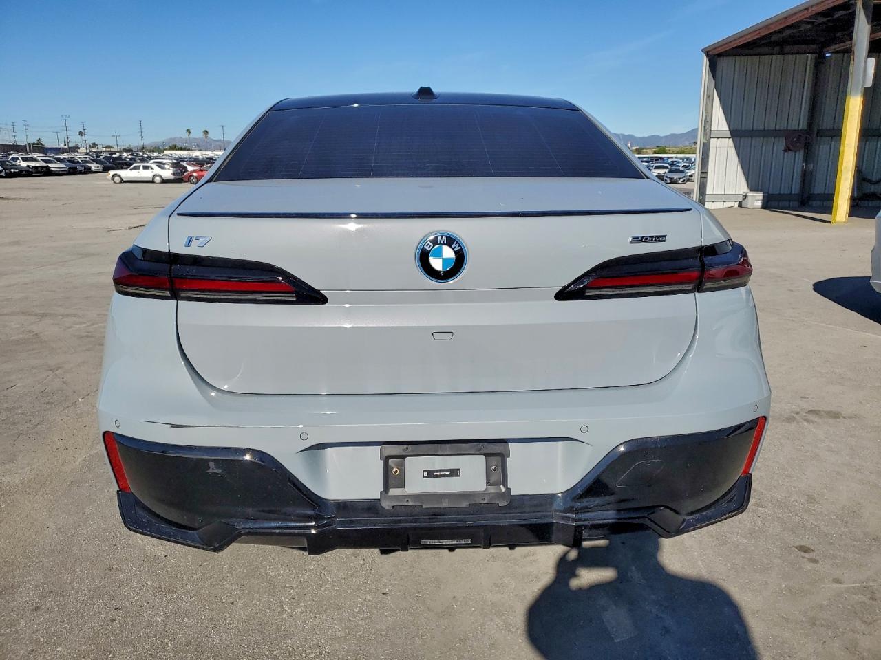 2025 BMW i7