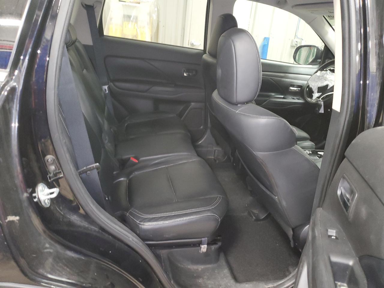 2019 MITSUBISHI outlander
