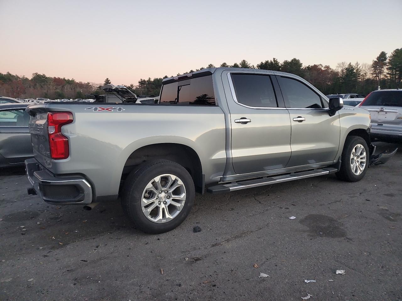 2024 CHEVROLET Silverado