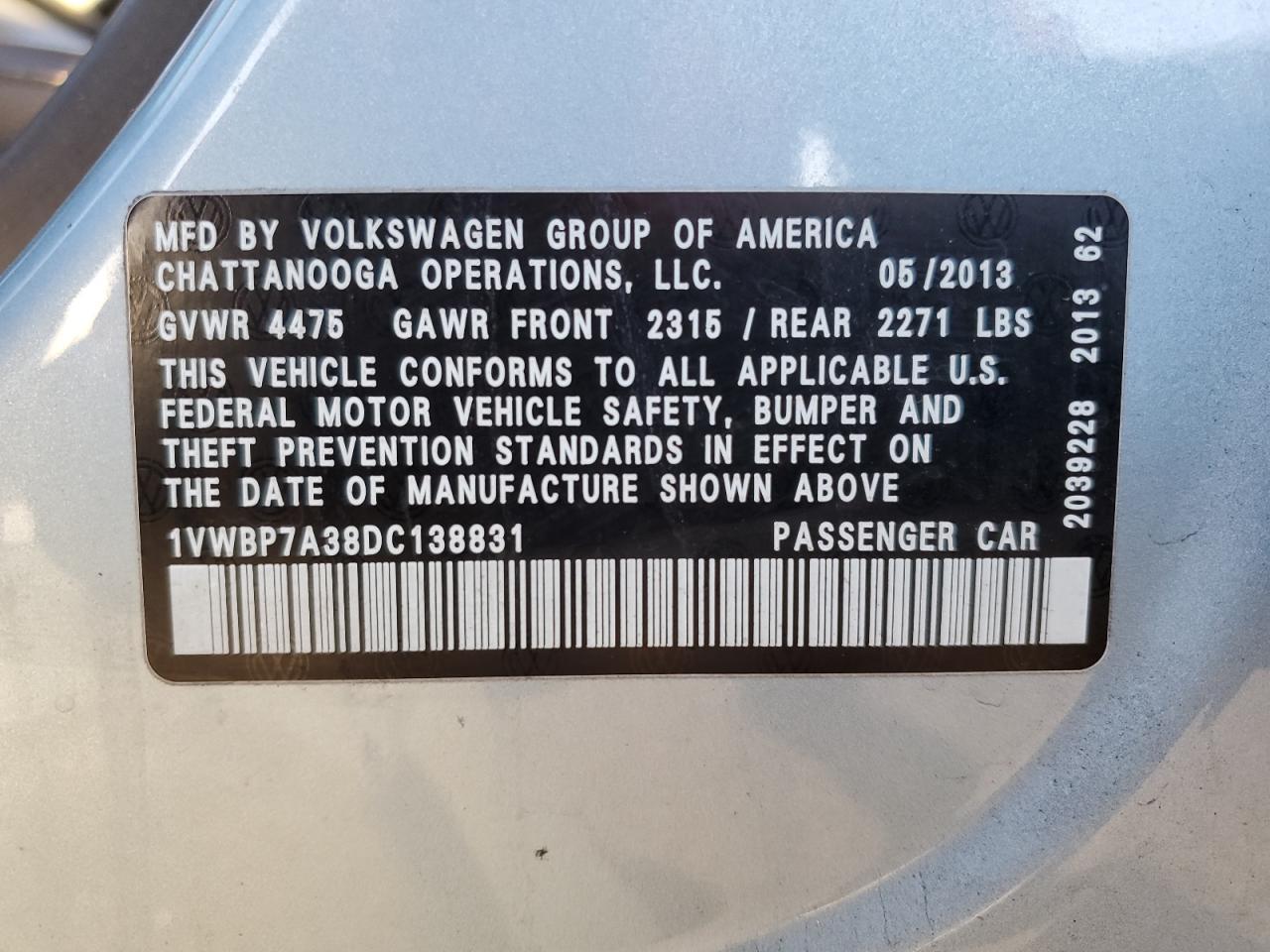 2013 VOLKSWAGEN Passat