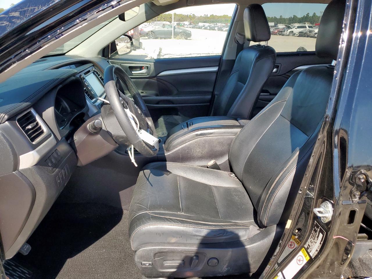 2017 TOYOTA HIGHLANDER