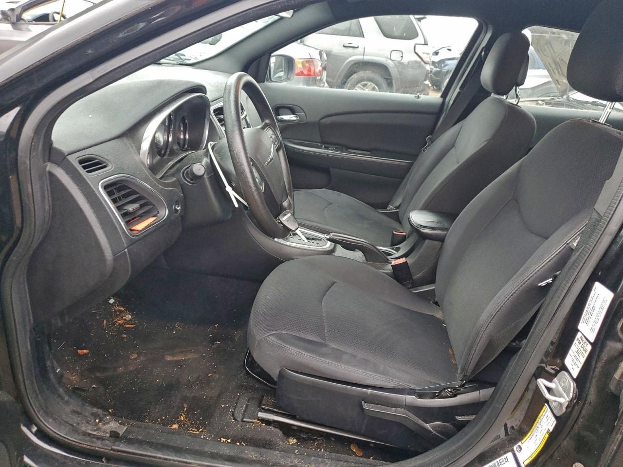 2013 CHRYSLER 200