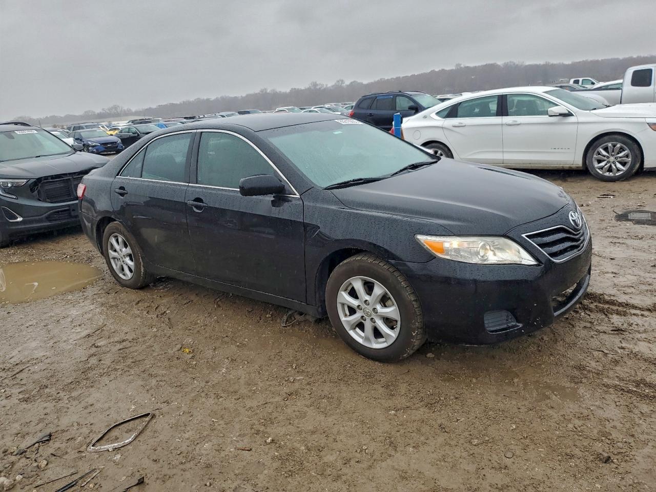 2011 TOYOTA CAMRY