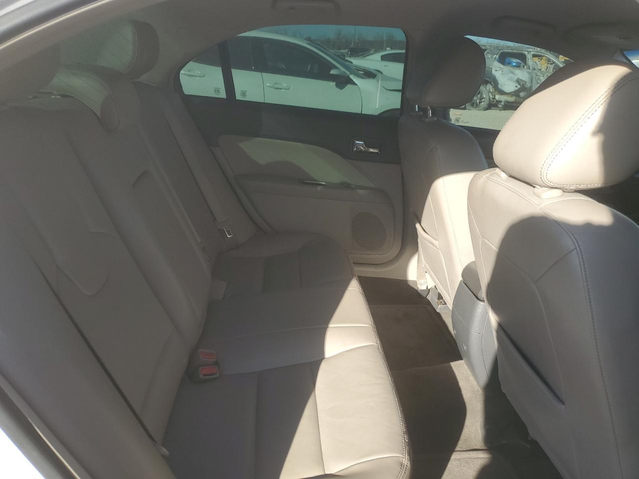 2011 FORD FUSION