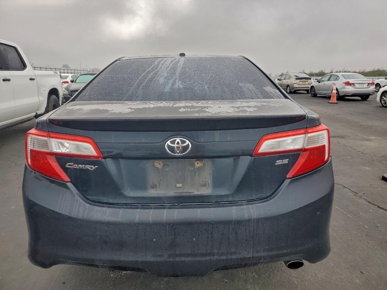 2014 TOYOTA CAMRY