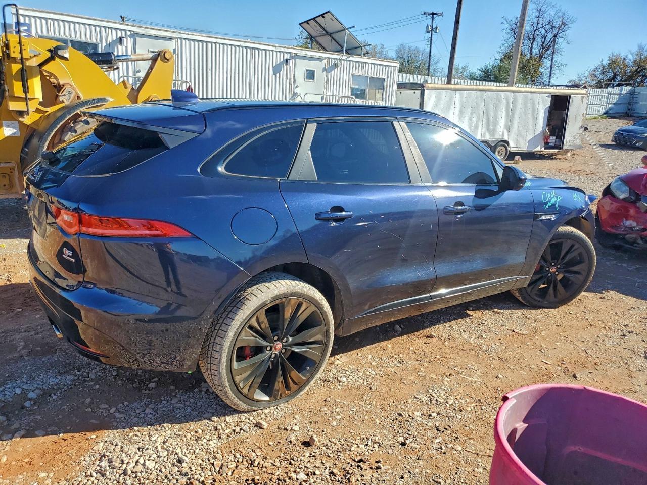 2017 JAGUAR F-Pace