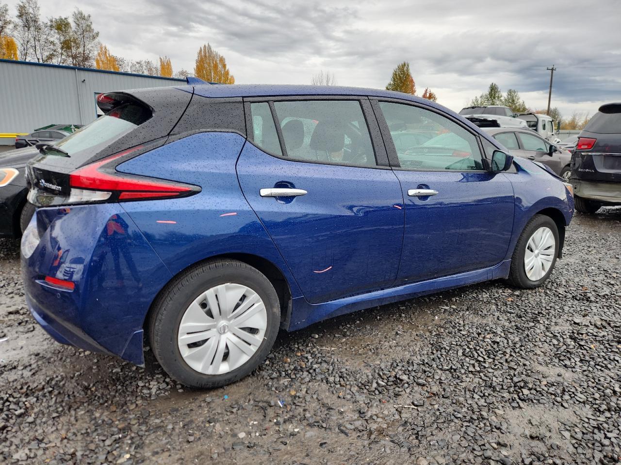 2022 NISSAN LEAF