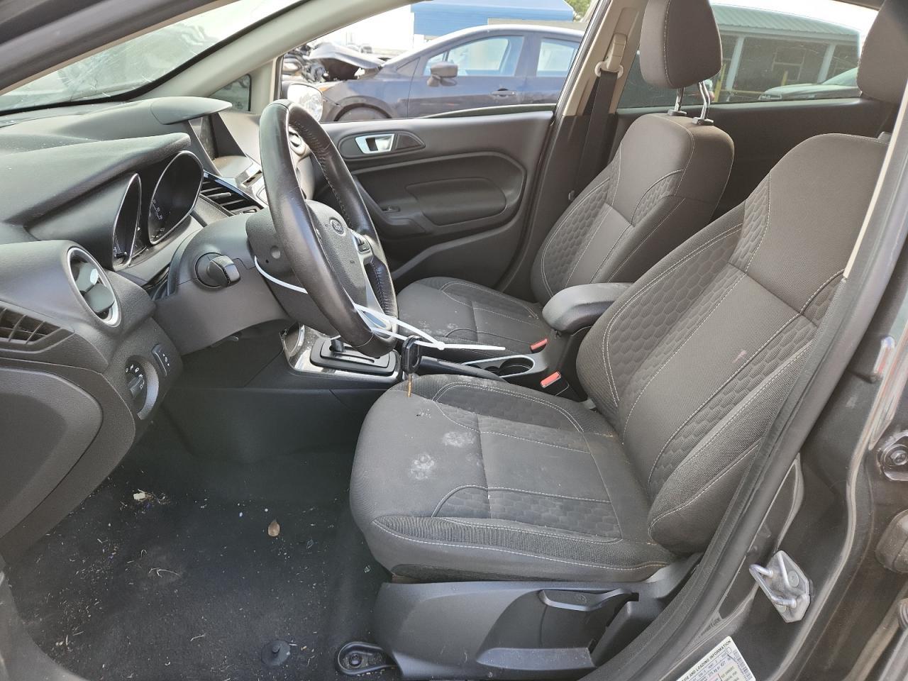 2016 FORD Fiesta