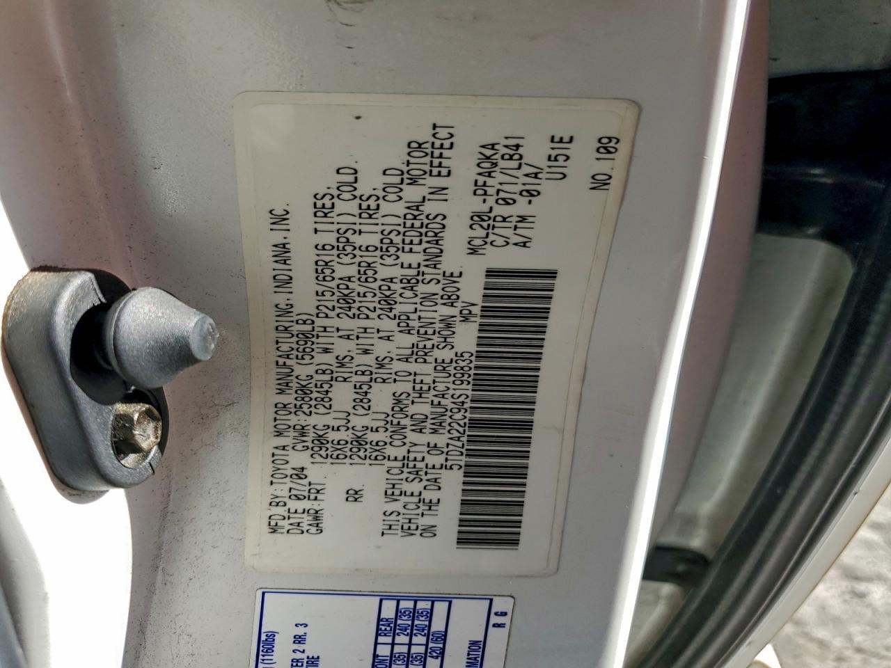 2004 TOYOTA SIENNA