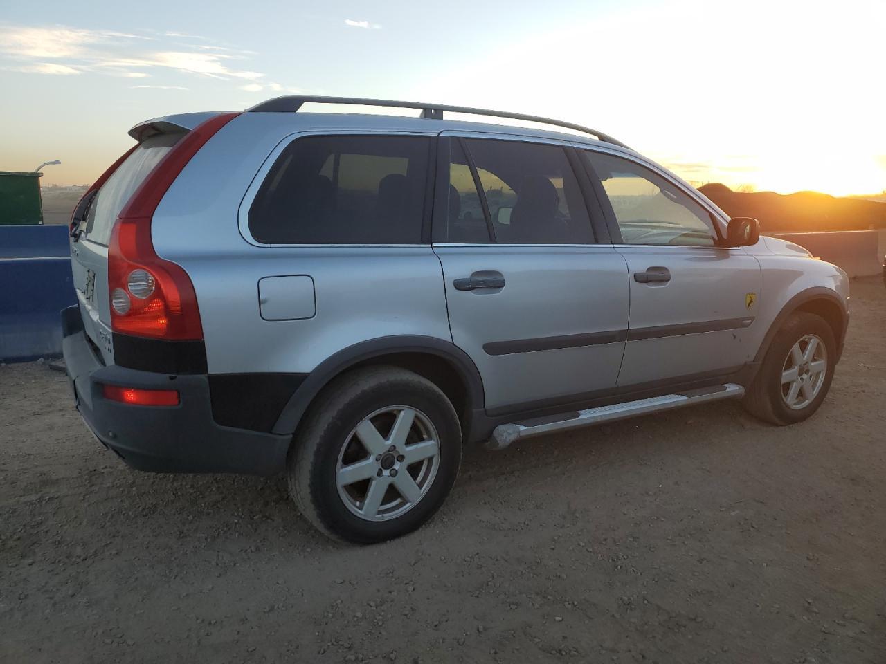 2004 VOLVO XC90