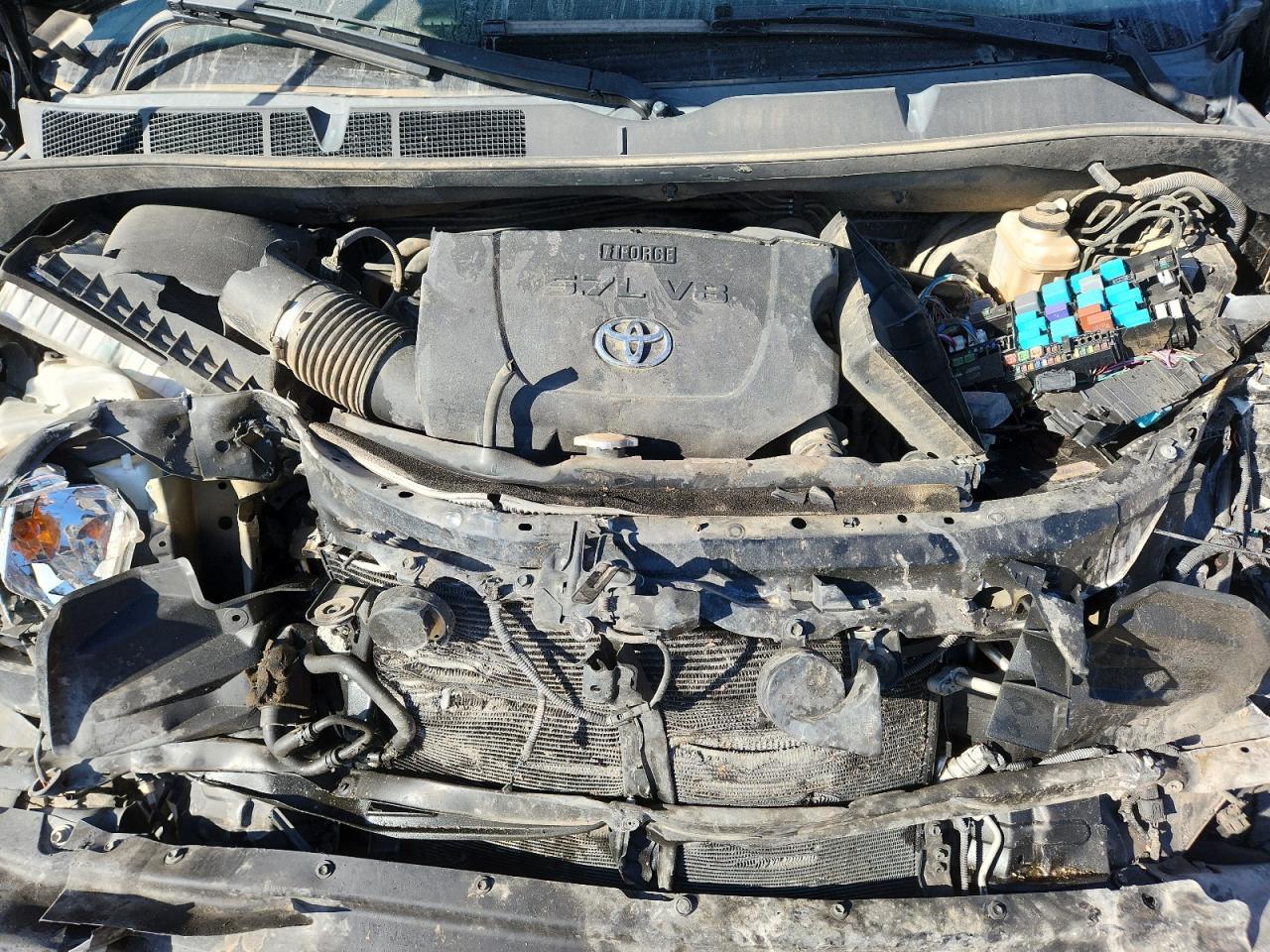 2017 TOYOTA TUNDRA