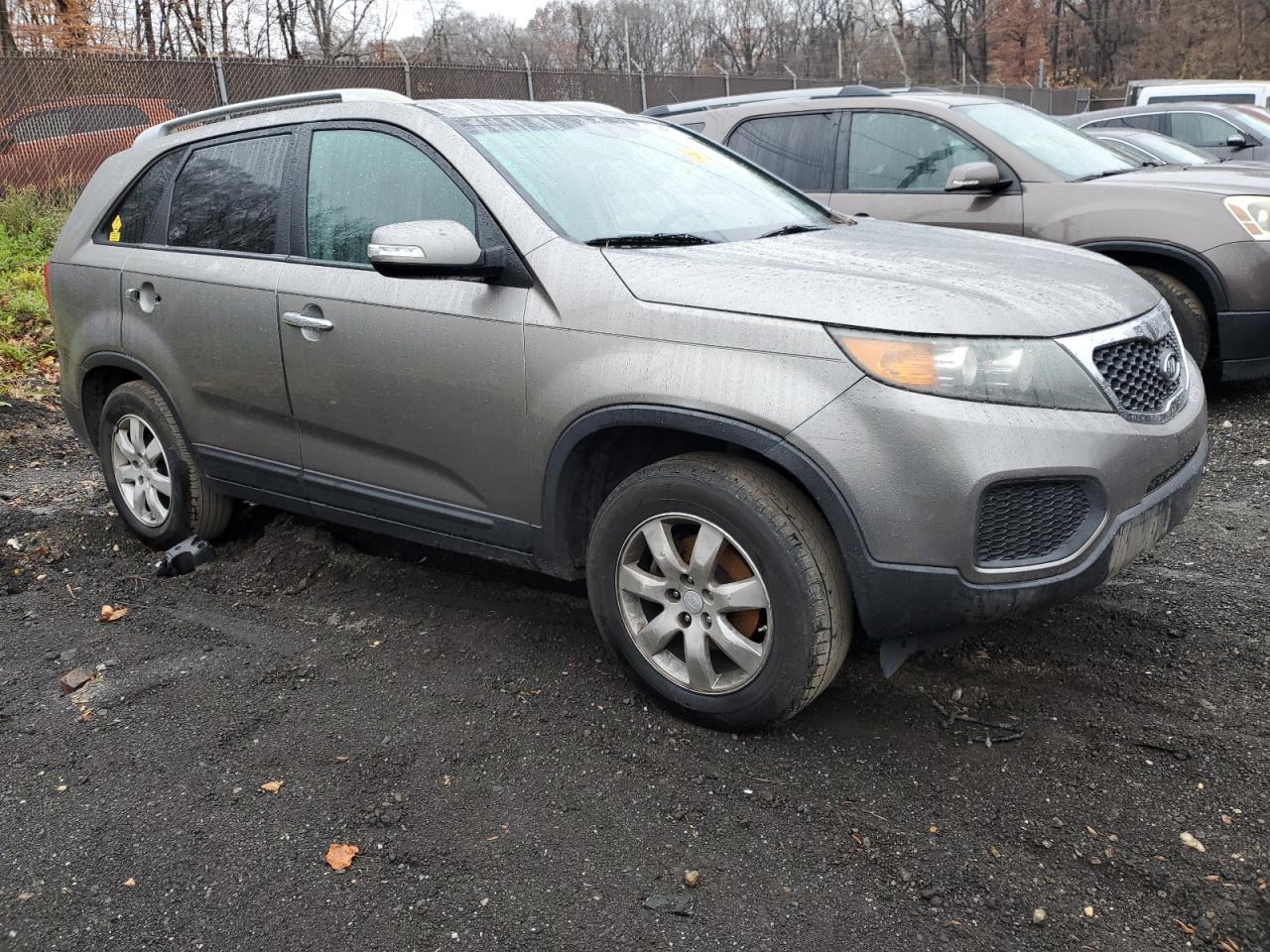 2011 KIA SORENTO