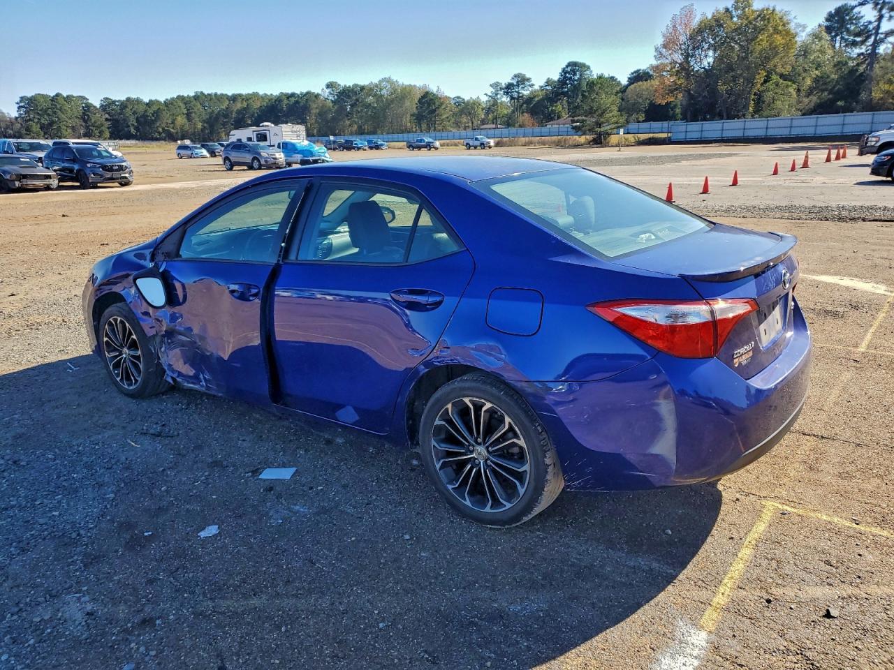 2015 TOYOTA COROLLA