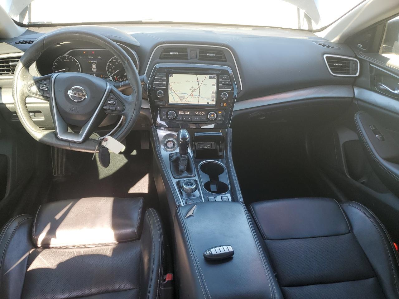 2017 NISSAN Maxima