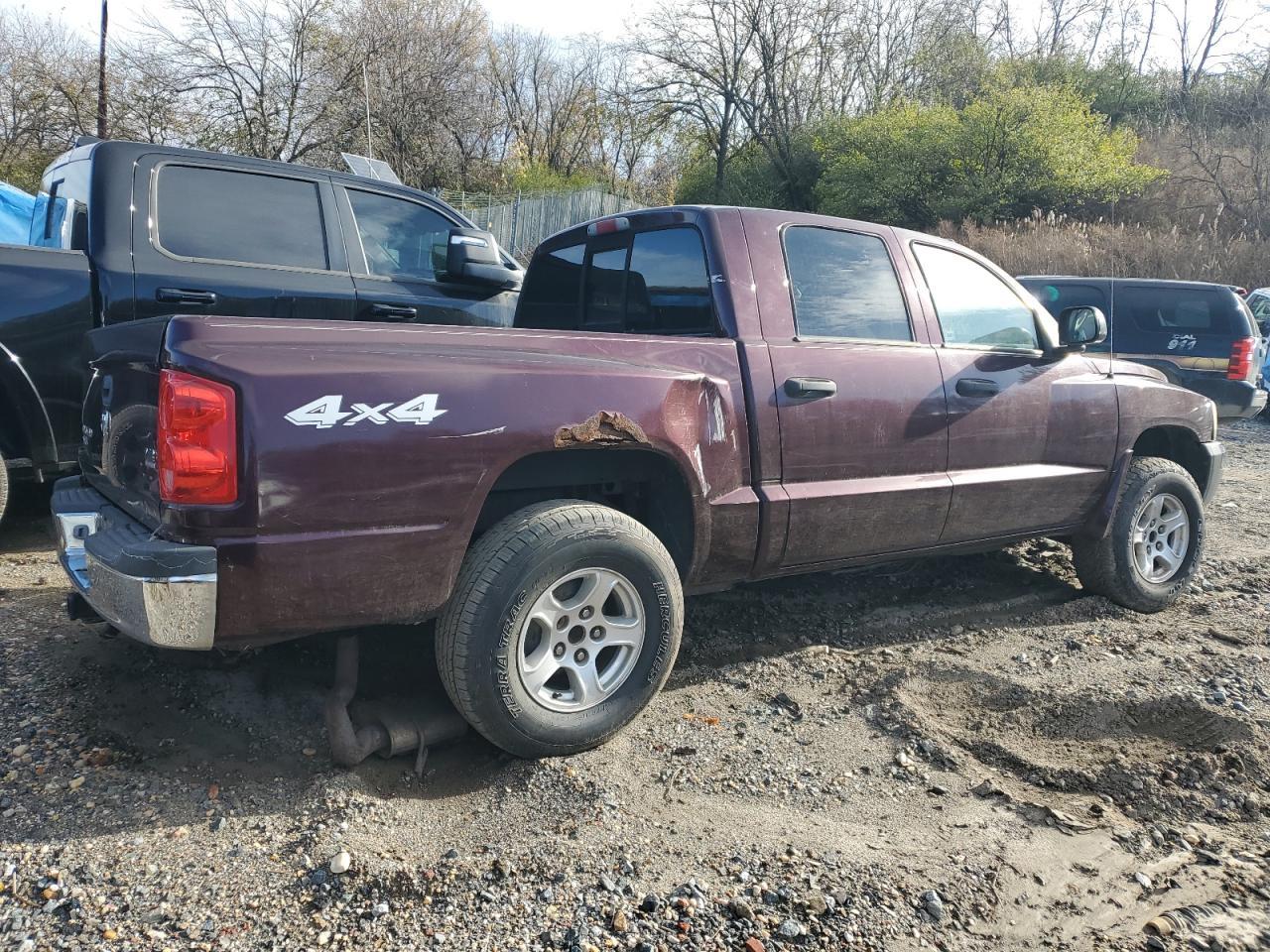 2005 DODGE Dakota
