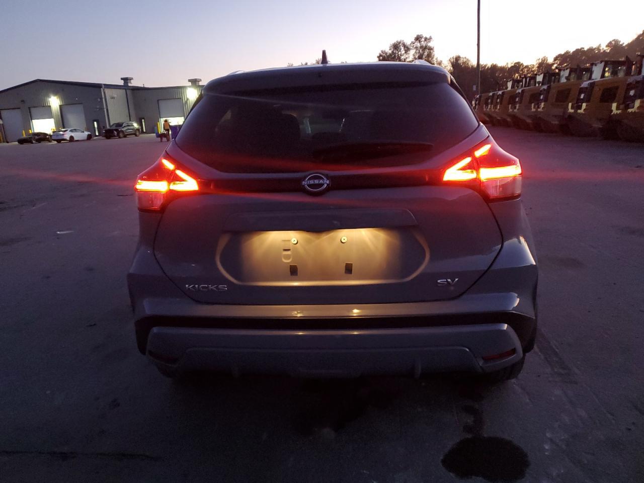 2024 NISSAN KICKS