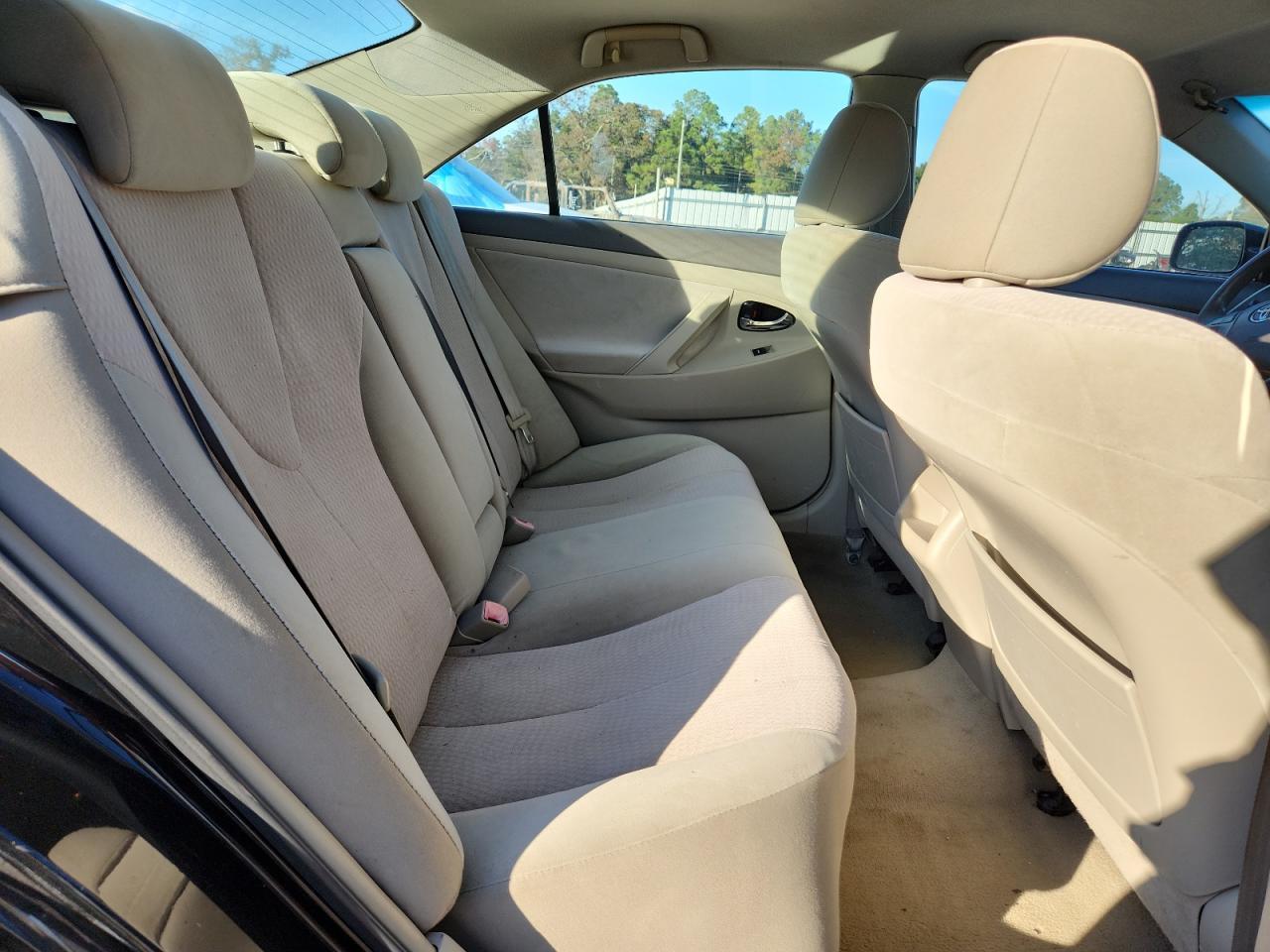 2011 TOYOTA CAMRY