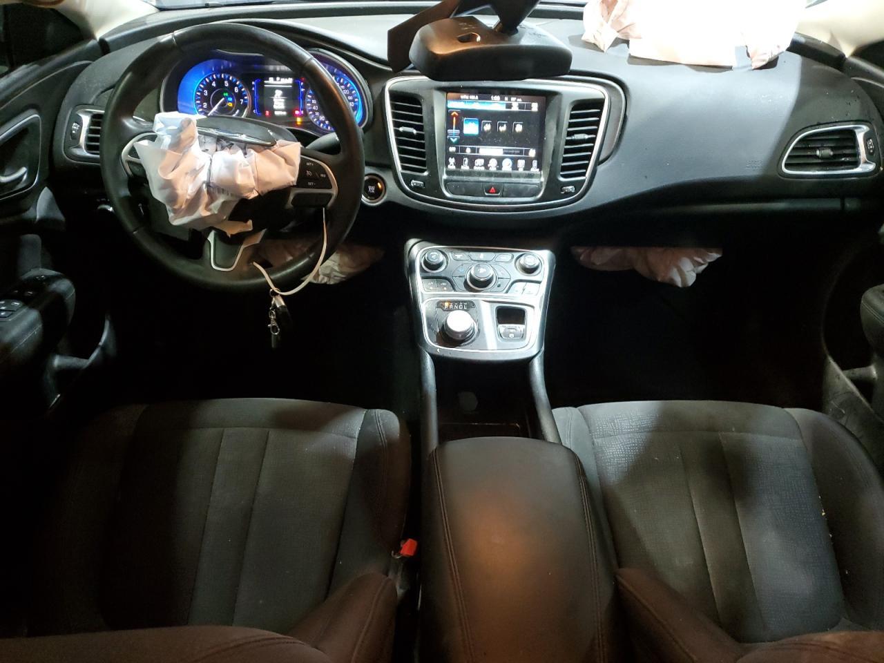 2016 CHRYSLER 200