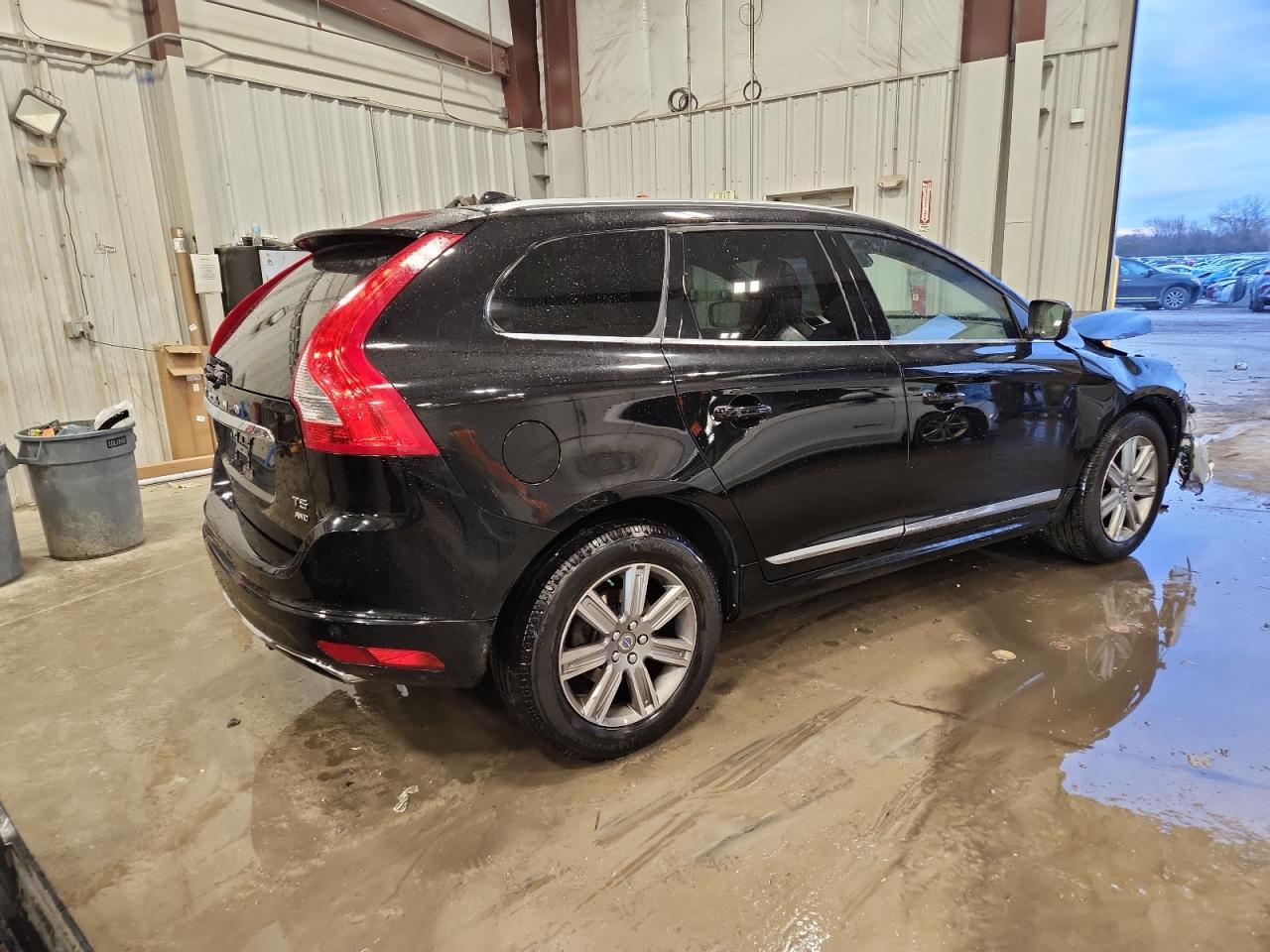 2017 VOLVO XC60