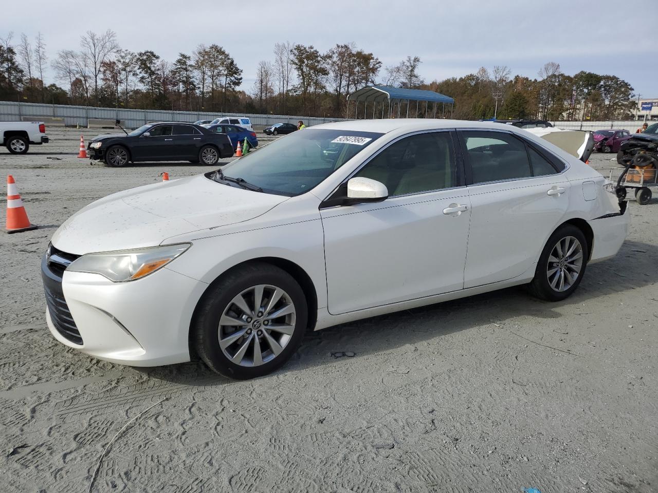 2015 TOYOTA CAMRY