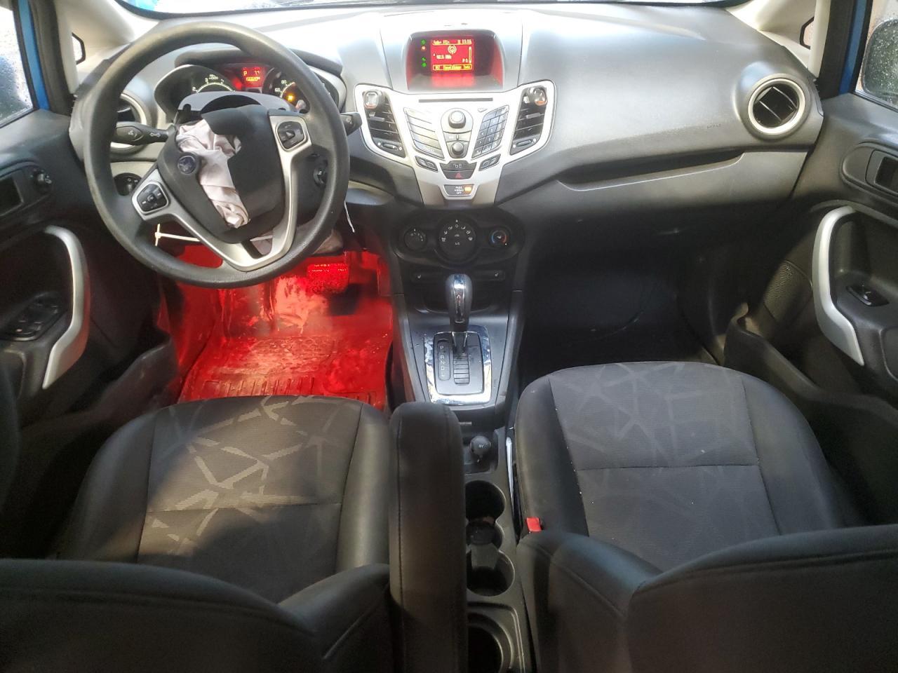 2012 FORD Fiesta