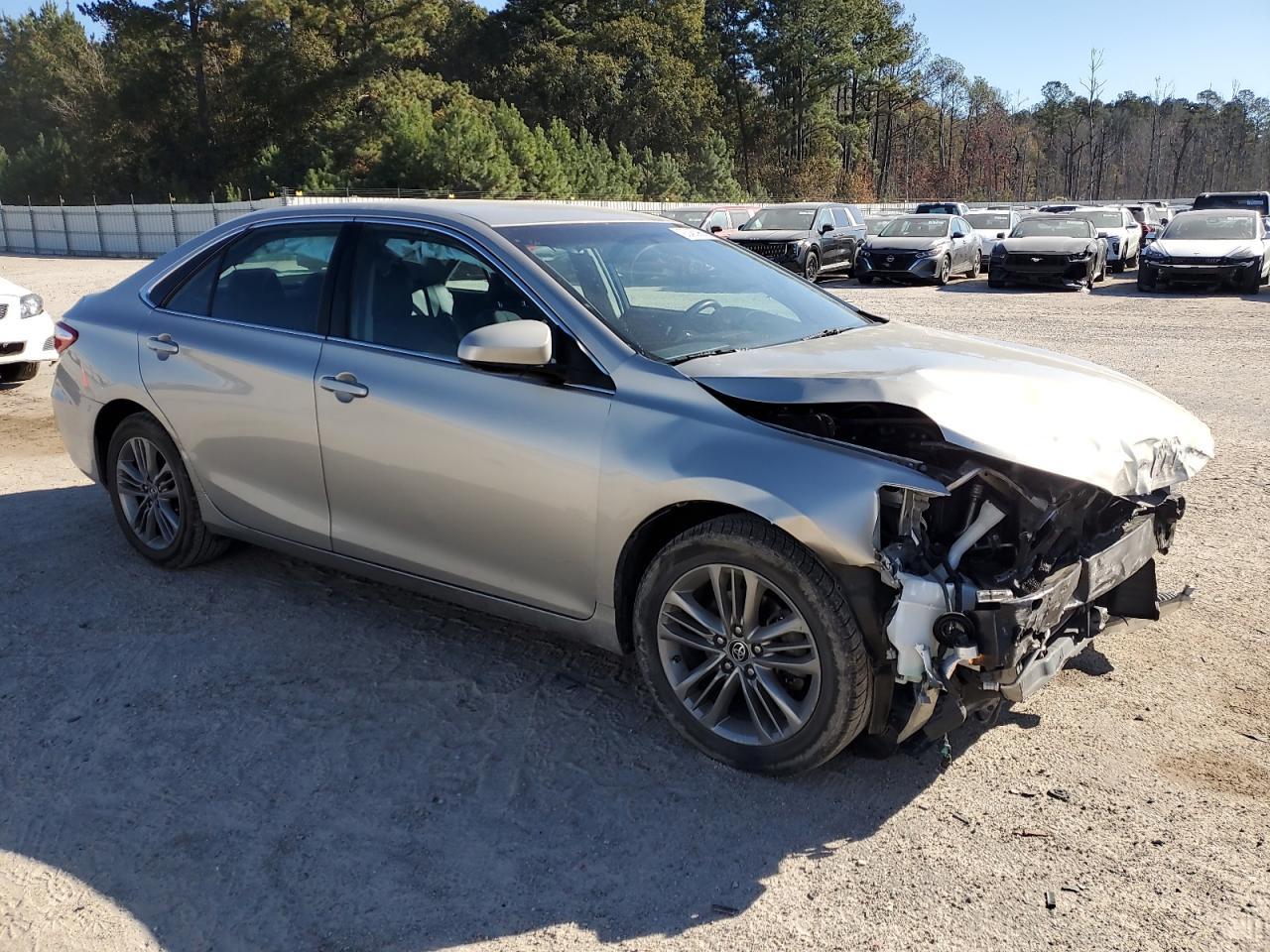 2016 TOYOTA CAMRY