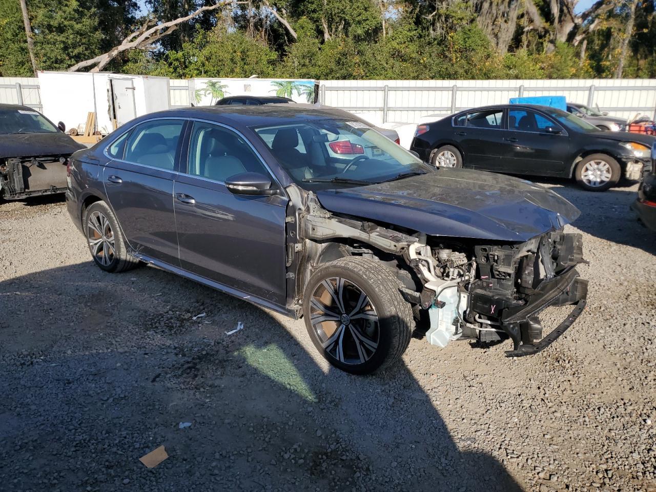2021 VOLKSWAGEN Passat