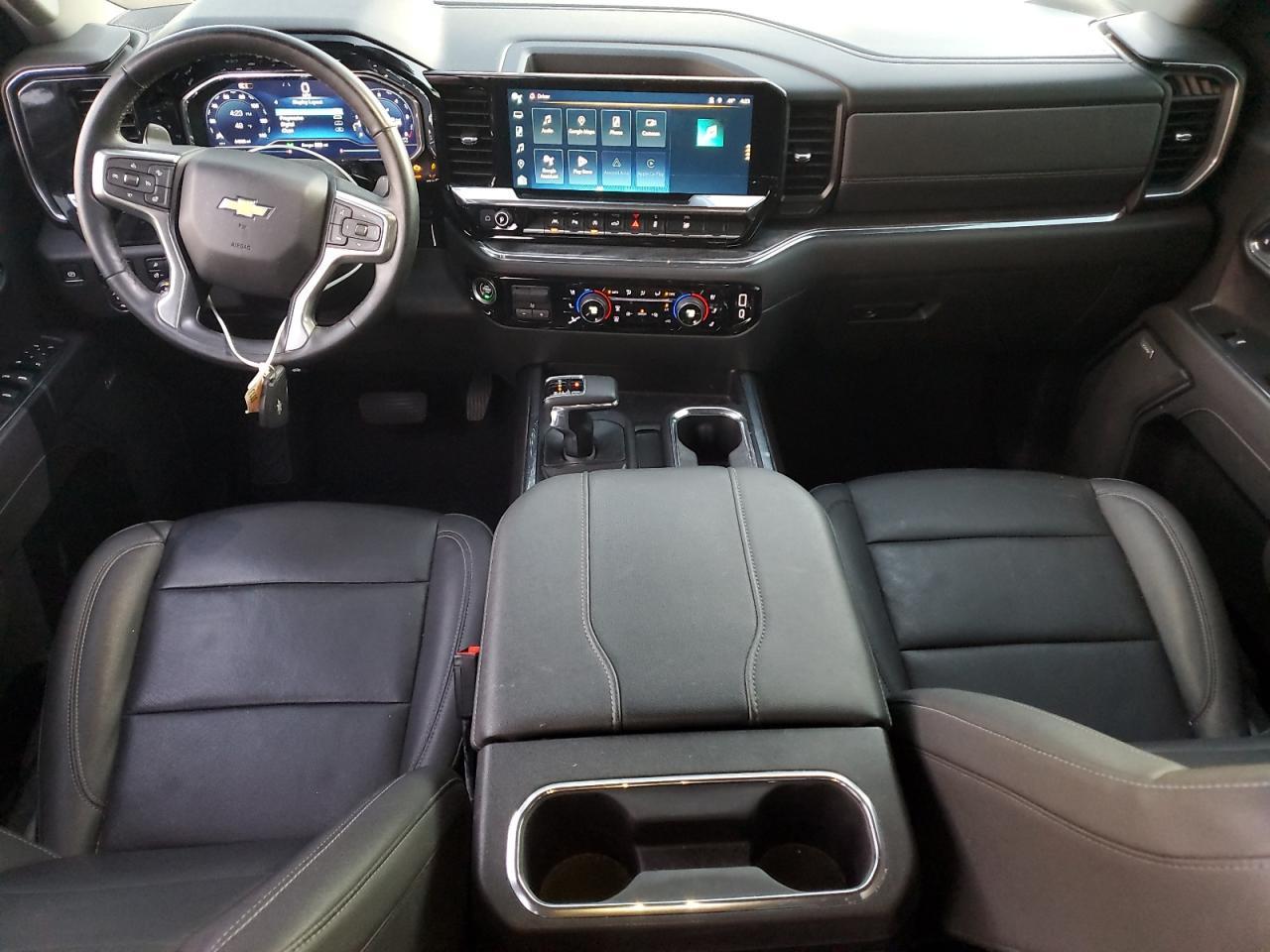2024 CHEVROLET Silverado