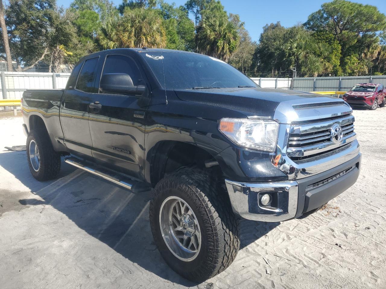 2016 TOYOTA TUNDRA